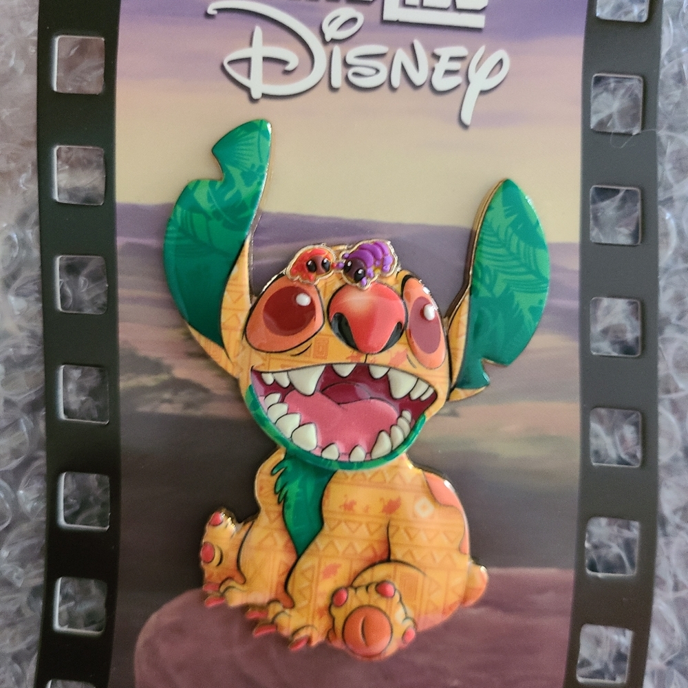 Stitch crashes disney pin